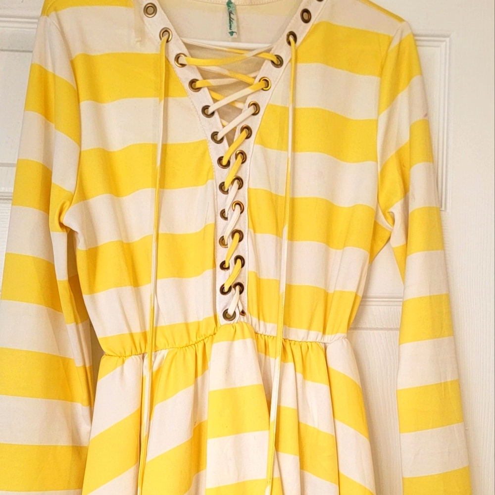 Yellow/White Dress